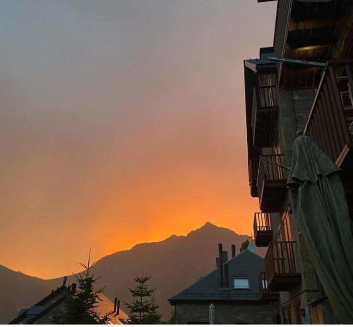 Apartamento con terraza y vistas panorámicas en Taüll Exterior foto