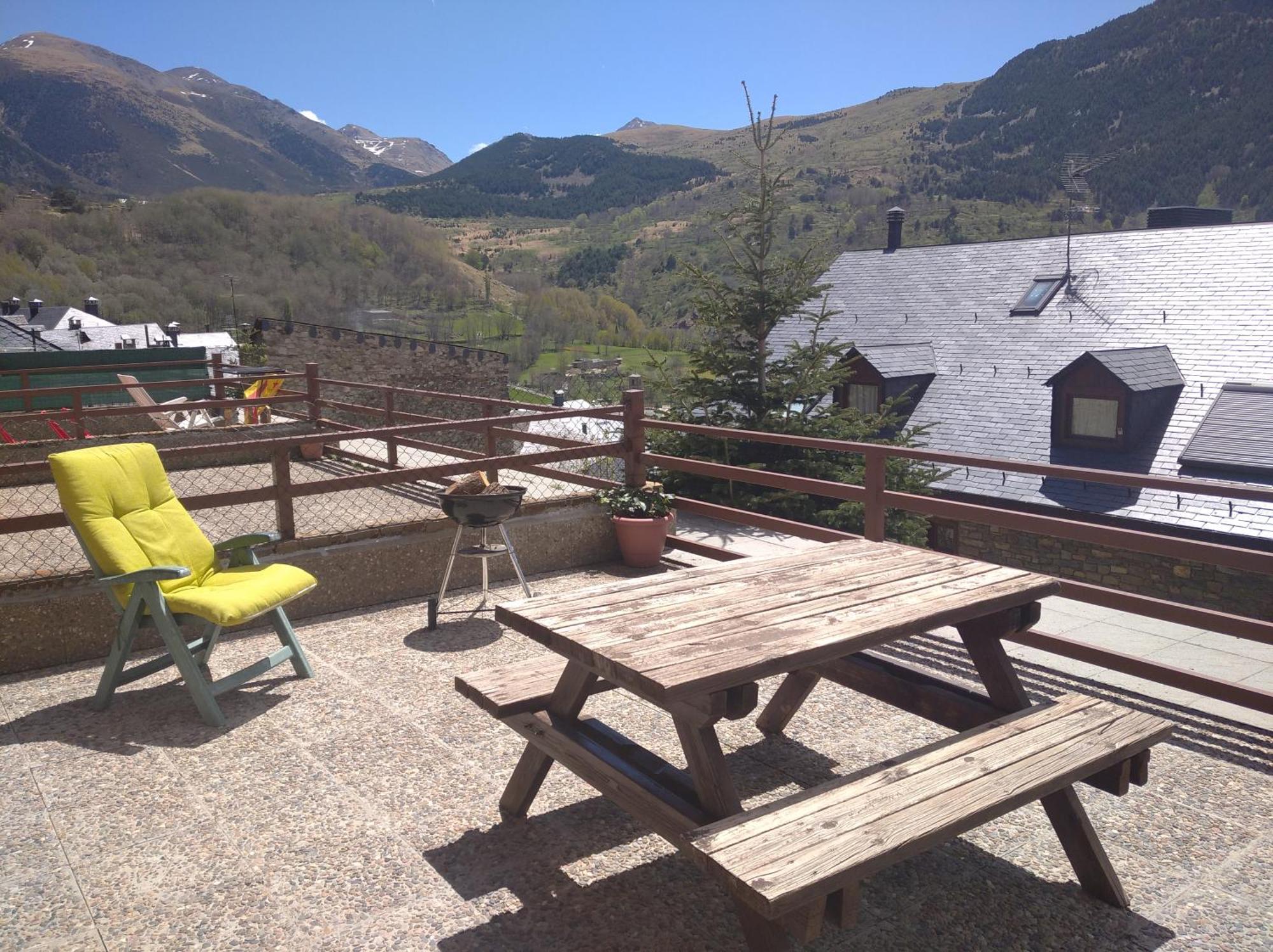 Apartamento con terraza y vistas panorámicas en Taüll Exterior foto