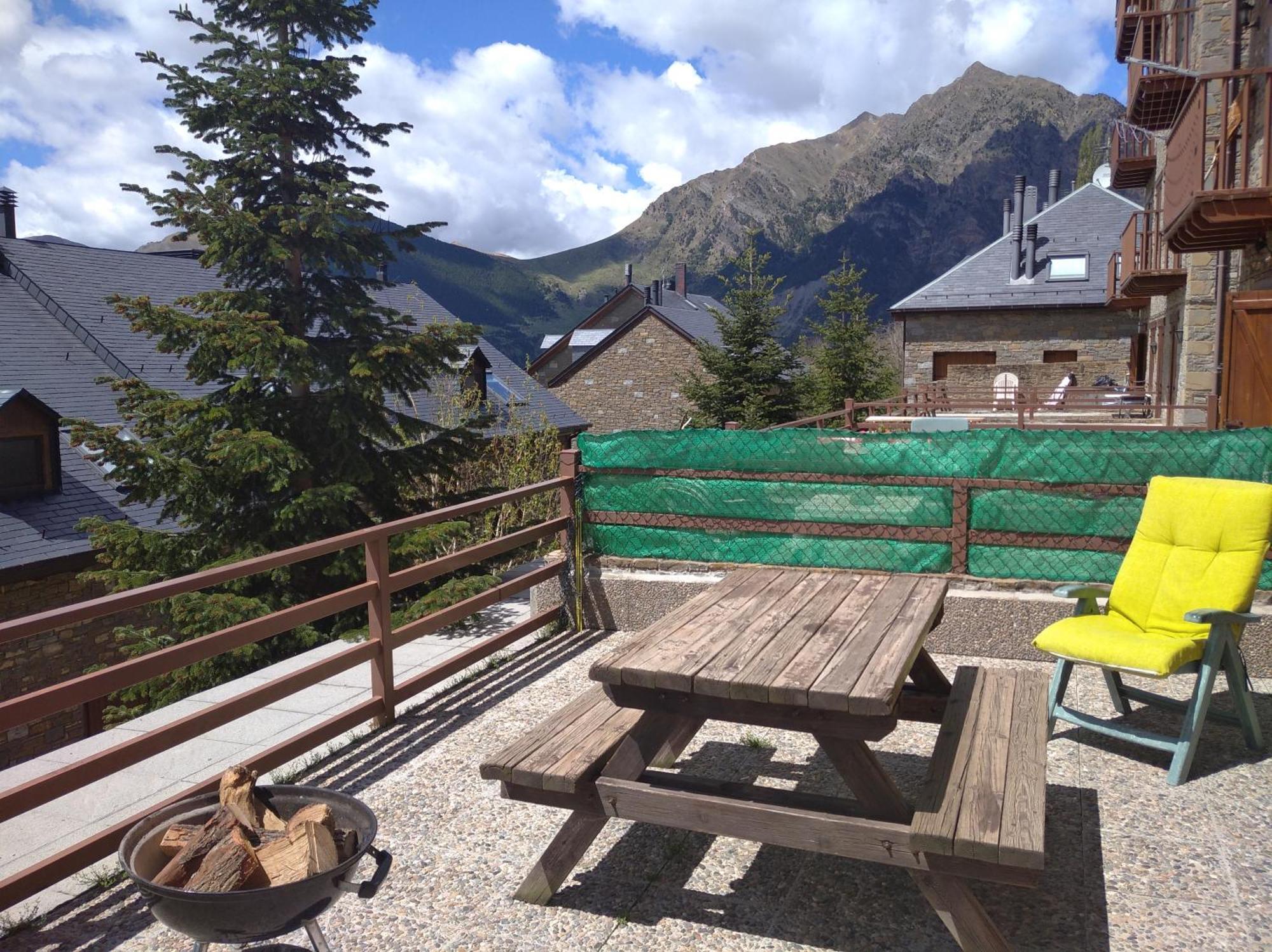 Apartamento con terraza y vistas panorámicas en Taüll Exterior foto